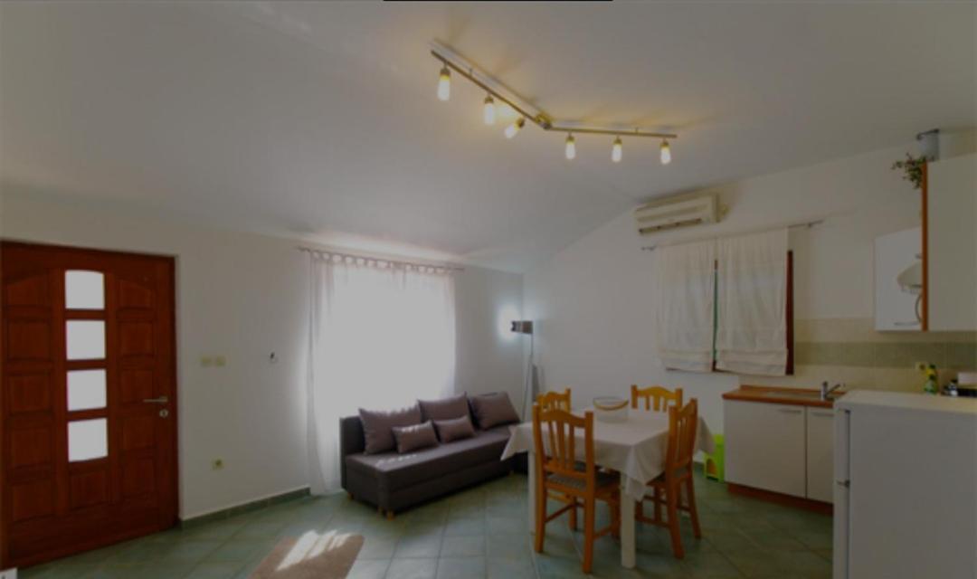 Apartment Boba Murter Bagian luar foto