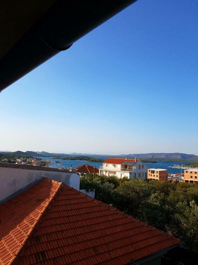 Apartment Boba Murter Bagian luar foto